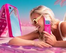 Nieco spóźniony, HMD Global prezentuje telefon z klapką do filmu Barbie. (Źródło zdjęcia: HMD Global)