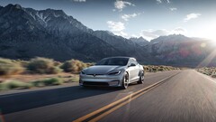 Tesla Model S z 2024 roku może przejechać około 402 mil na jednym ładowaniu. (Źródło zdjęcia: Tesla)