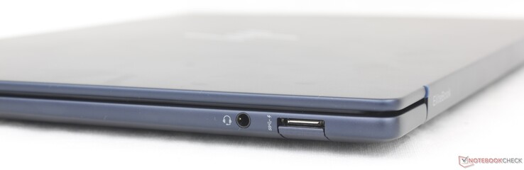 Po prawej: zestaw słuchawkowy 3,5 mm, USB-A (5 Gb/s)