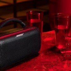 SoundLink Max jest zbudowany tak, aby wytrzymać zachlapania i uderzenia (źródło obrazu: Bose)