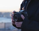 Fujifilm ma podobno wprowadzić bardzo kompaktowy model do serii GFX za około dwa tygodnie. (Źródło zdjęcia: Fujifilm)