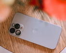 IPhone 15 Pro może działać nieco wolniej w niektórych zadaniach po aktualizacji do iOS 18. (Źródło zdjęcia: Swello - Unsplash)