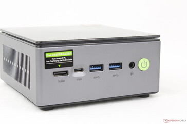 OcuLink, USB4 (40 Gb/s) z DisplayPort + Power Delivery, 2x USB-A 3.0, zestaw słuchawkowy 3,5 mm, przycisk zasilania