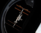 Międzynarodowa Stacja Kosmiczna na orbicie widziana z pokładu SpaceX Crew Dragon. (Źródło zdjęcia: NASA Johnson na Flickr)