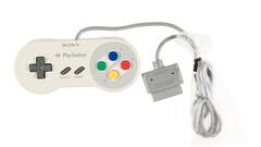 Kontroler pochodzi z konsoli opracowanej wspólnie przez Sony i Nintendo. (Źródło zdjęcia: Heritage Auctions).