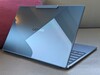 Recenzja Lenovo Yoga Slim 9 14 Gen 10: Pierwszy laptop z kamerą internetową 32 MP pod wyświetlaczem