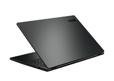 Acer TravelMate P4 16. (Źródło obrazu: Acer)