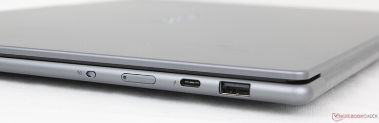 Po prawej stronie: Przełącznik kamery, przycisk zasilania, USB-C 4.0 Thunderbolt 4 z Power Delivery 3.1 + DisplayPort 2.1, USB-A 3.2 Gen. 1 (5 Gb/s)