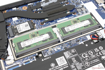 Dwa dostępne gniazda DDR5 SODIMM