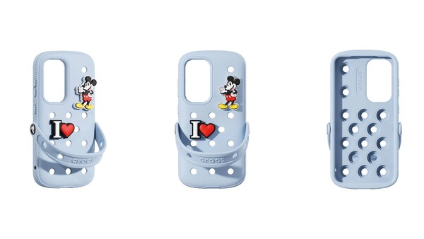 Etui Samsung Galaxy S25 Crocs jest kompatybilne z zawieszkami Jibbitz do obuwia Crocs. (Źródło zdjęcia: Samsung)