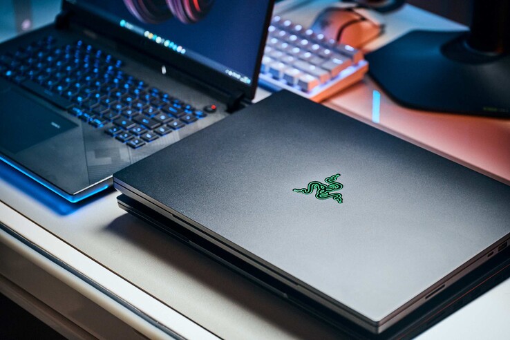 Razer Blade 16 nie pozostawia prawie żadnych powodów do narzekań pod względem jakości wykonania.