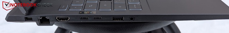 Po lewej: zasilanie, LAN, HDMI 2.1, USB-C 4, USB-C 3.2 Gen2, USB-A 3.2 Gen2, gniazdo słuchawkowe