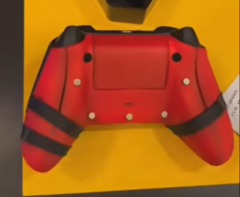 Kontroler Deadpool x Xbox bez tylnego mocowania. (Źródło: bilibili)