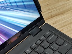 Lenovo ThinkPad T14s 2-w-1 Gen 1 (źródło obrazu: Benjamin Herzig/Notebookcheck.com)